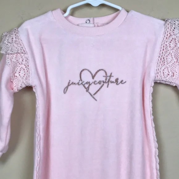 NWT Juicy Couture Kids Baby Girl Heart Spell Out Velour Long Sleeve Body Suit